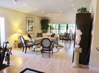 13522 Sabal Palm Ct APT A