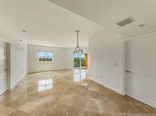 1627 SW 37th Ave APT 907
