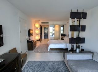 2201 Collins Ave # 325