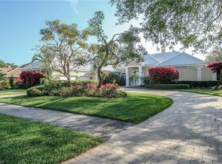 6974 Greentree Dr