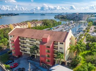 1750 Harbor Pl S APT 102