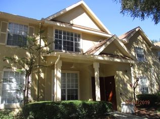 Crescent Place At Lake Lotus Condomini