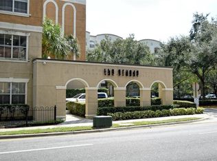 206 E South St UNIT 1032