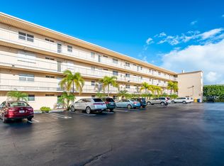 Village Royale Greentree Condominiums
