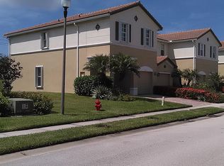 319 Versailles Ln #319