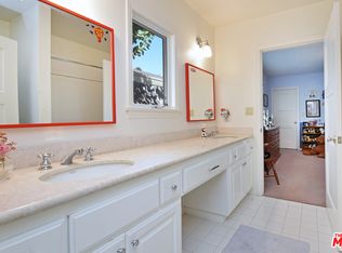 4527 Haskell Ave, Encino, CA 91436 | Zillow