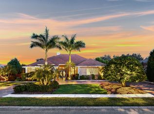 6321 Glen Abbey Ln