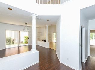 18726 Avenue Biarritz