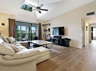 1112 Green Pine Blvd APT A3