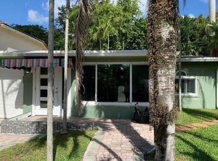 1225 SW 21st St