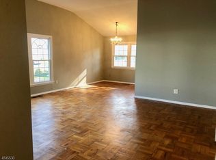 77 Briarwood Dr E Berkeley Heights Nj 07922 Zillow 77 Briarwood Dr E Berkeley Heights Nj