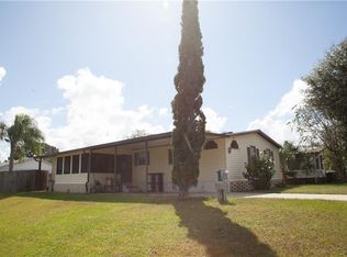 21 Bonaire Pl