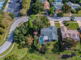 1842 Del Robles Dr