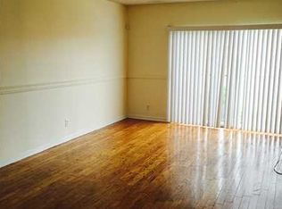 Lakeshore At University Park Sec Condo