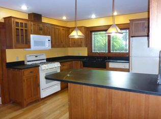 21 Rubeor Dr Hinsdale Nh 03451 Zillow