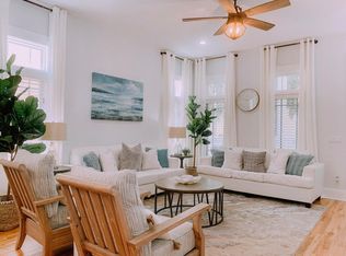 130 Parkshore Dr