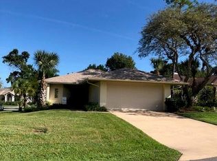 100 Oakmont Ln