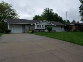 1011 N 6th St Hiawatha Ks 66434 Zillow