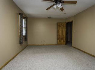 2819 N Diana Dr, Vincennes, IN 47591 | Zillow