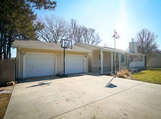 2207 Pioneer Blvd Grand Island Ne 68801 Zillow