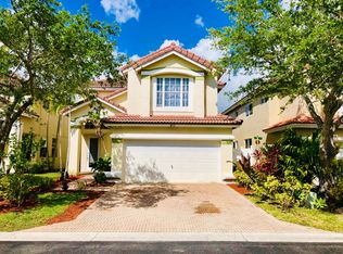 825 Natures Cove Rd