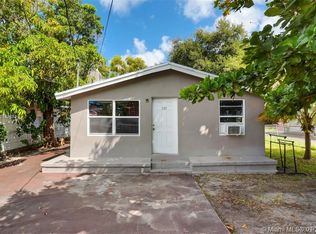 121 NW 41st St