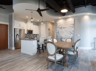 151 W Main St # 302