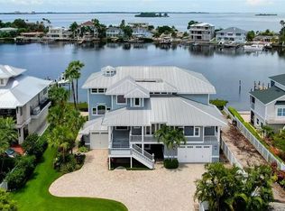 215 Shore Dr