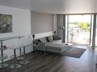 2450 NE 135th St APT 201