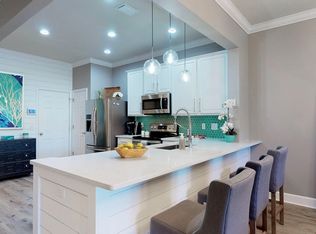 6995 Woody Vine Dr