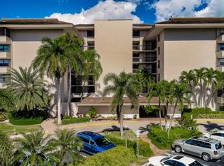 651 Seaview Ct APT 210