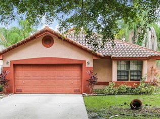 656 NW 38th Ter