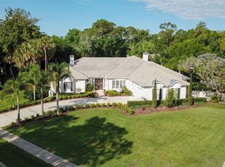 90 Deerpath Dr