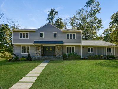 Alside Odyssey Storm 5 Siding Gafroofing Timberline Hd Charcoal Roof White Trim And Black Shutters On This Col Black Shutters Alside Siding Outdoor Decor