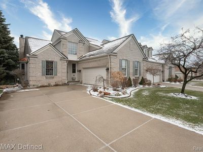 1376 Copper Cir 17 Rochester Mi 48306 Zillow