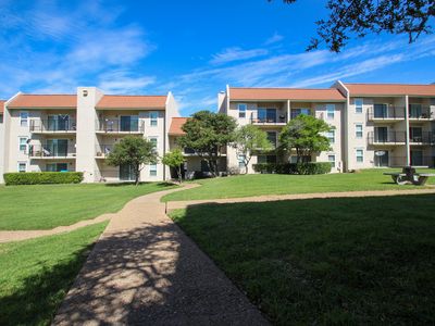 The Village Dallas Apartment Rentals - Dallas, TX | Zillow