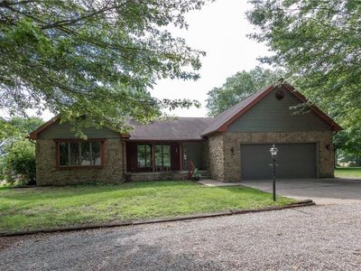 6889 E County Road 900 N, Seymour, IN 47274 | Zillow