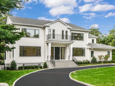 28 Wynmor Rd, Scarsdale, NY 10583 | Zillow