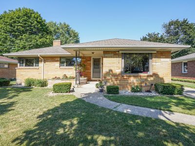 1909 Fruitwood Dr NW, Grand Rapids, MI 49504 | Zillow