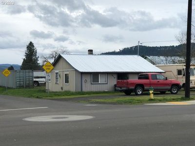 402 Crown Point St Sutherlin Or 97479 Realtor Com