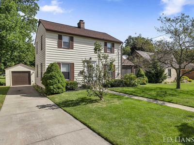 1909 Fruitwood Dr NW, Grand Rapids, MI 49504 | Zillow