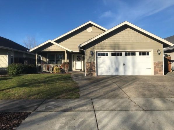 Grants Pass Real Estate - Grants Pass OR Homes For Sale | Zillow