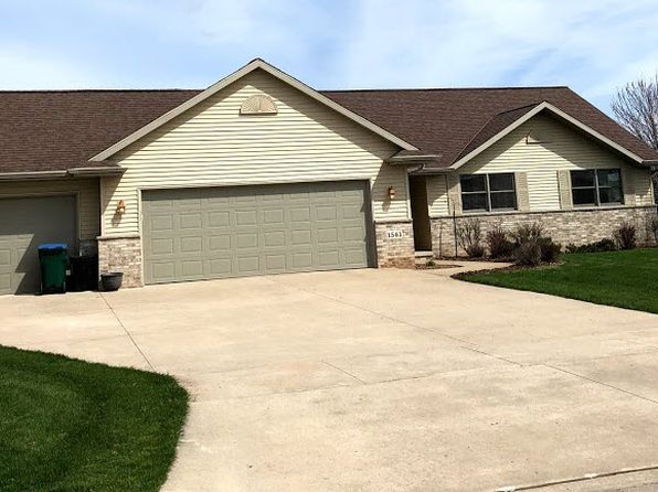 2820 Oak Stream Dr De Pere Wi 54115 Zillow