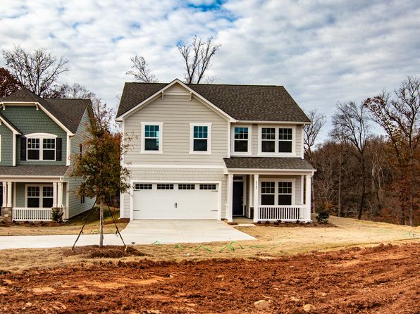 homes for sale near pineville nc