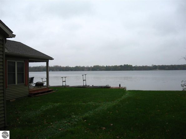 Isabella County MI Waterfront Homes For Sale - 76 Homes | Zillow