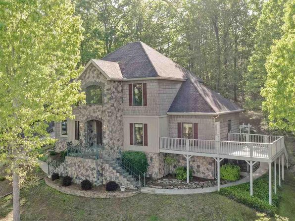 2032 Hualapai Ln Guntersville Al 35976 Zillow