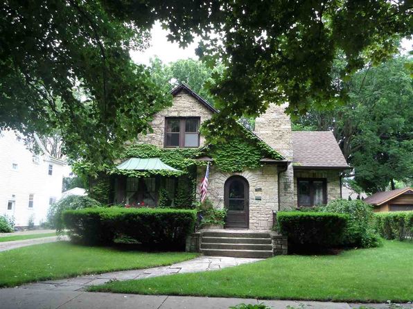 826 Milton Ave, Janesville, WI 53545 | Zillow