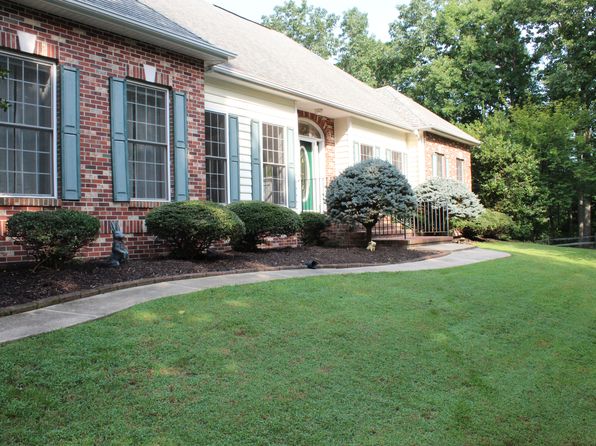 Brick Rambler - 22407 Real Estate - 22407 Homes For Sale | Zillow