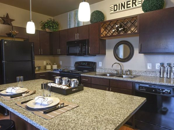 244 Wrenwood Cir Elgin Il 60124 Mls 09984997 Zillow