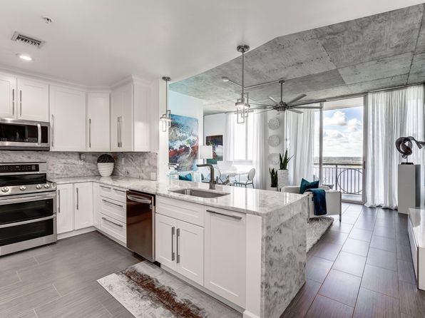 White Kitchen Cabinets West Palm Beach Real Estate 35 Homes